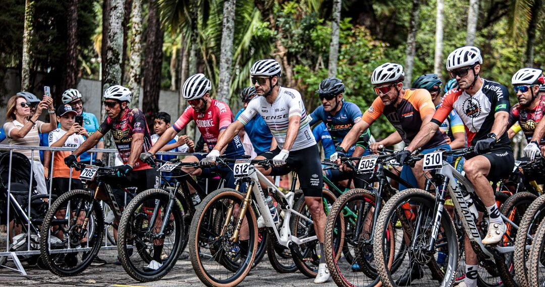 Prova de mountain bike reúne mais de 100 atletas em Poços