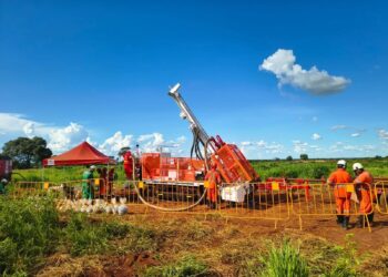 Power Minerals encontra terras raras de alto teor em Poços de Caldas
