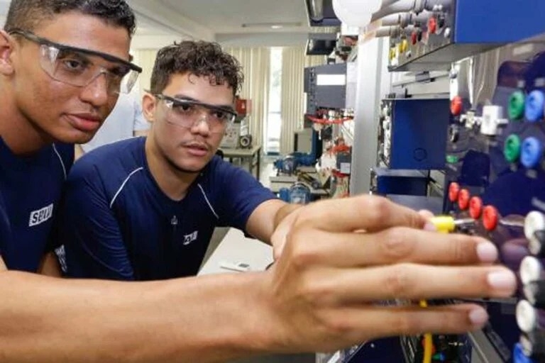 SENAI Poços de Caldas oferece cursos técnicos gratuitos