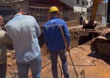 Obras na Avenida Ubirajara são retomadas em Poços de Caldas