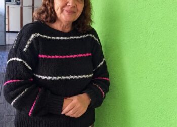 Idosa com Alzheimer está desaparecida em Poços; família busca informações