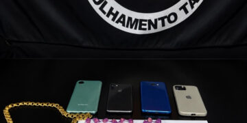 Adolescente é apreendido com mais 150 pedras de crack em Poços