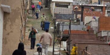 Preparação para Finados inclui limpeza, poda de árvores e mudanças no trânsito em Poços