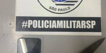 Homem é preso após ameaçar esposa e filha com faca em Vargem Grande do Sul