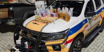 Homem é preso com carga de mercadorias avaliada em R$ 250 mil em Poços