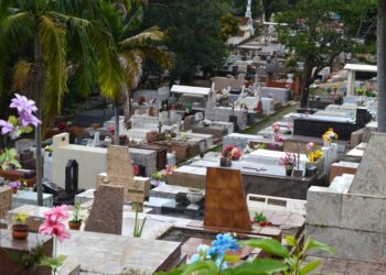 Dia de Finados: veja até quando é possível reformar túmulos em Poços de Caldas