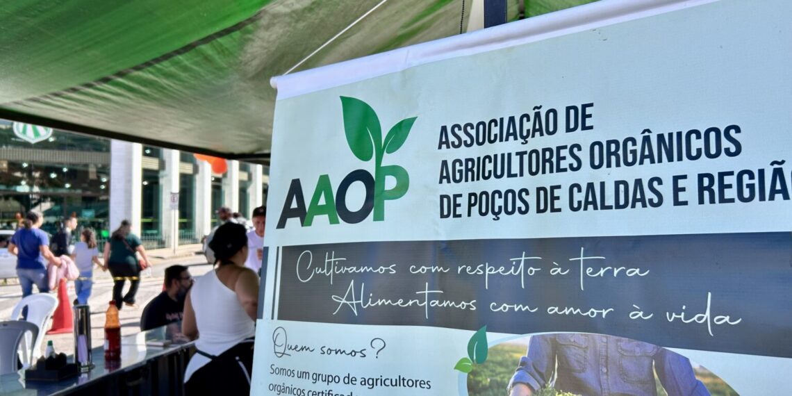 Feira Orgânica da Praça das Rosas ocorre aos sábados em Poços